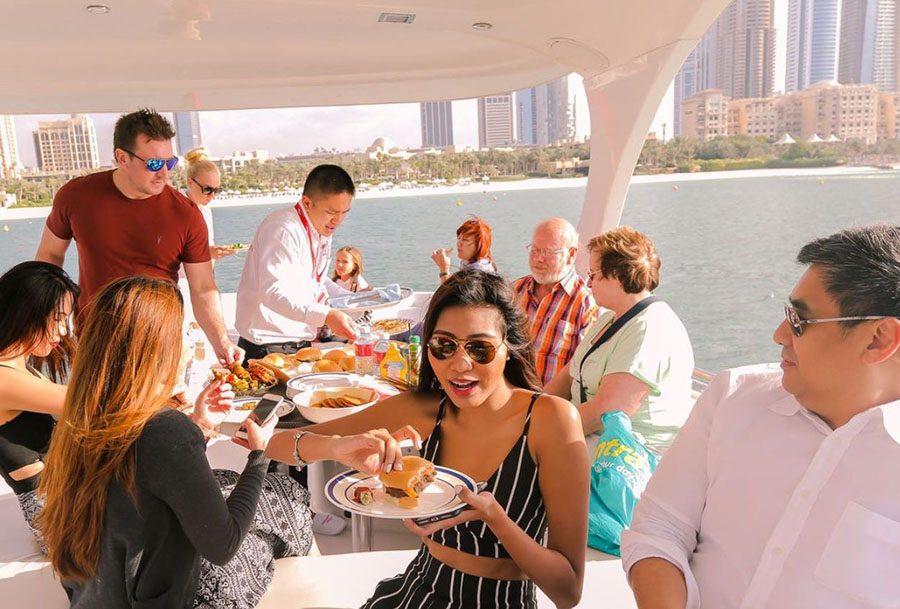 Eight Tips to Create the Ultimate Yacht Party